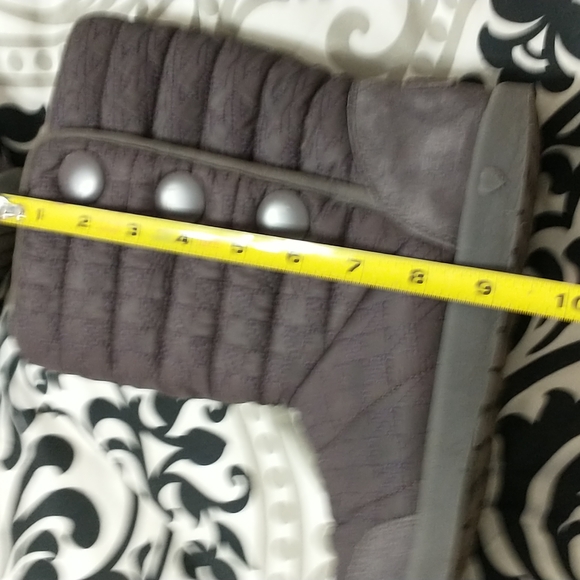 Ugg boots adult size 5 Gray - Picture 9 of 9